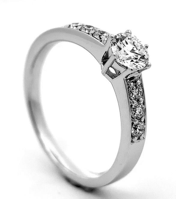 Hovedbilde Superdeal! Diamantring 0.64 carat tw.si