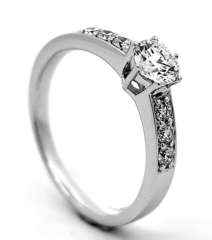 Superdeal! Diamantring 0.64 carat tw.si